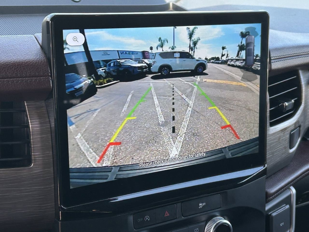 Used 2023 Ford Expedition Limited image 31