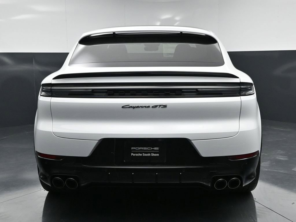 Used 2026 Porsche Cayenne GTS image 7
