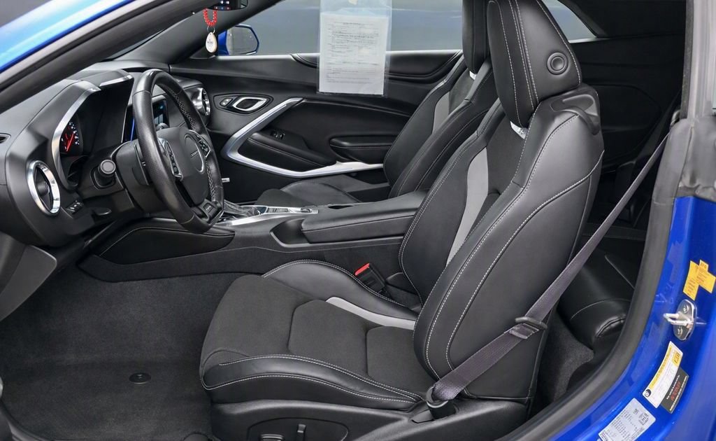 Used 2017 Chevrolet Camaro SS RWD image 16
