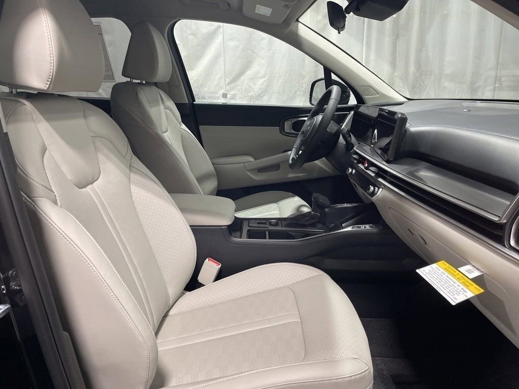 Used 2025 Kia Sorento S AWD/4WD image 31