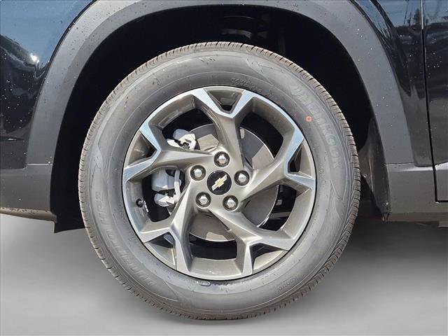 New 2026 Chevrolet Trax LT w/ Driver Confidence Package FWD image 10