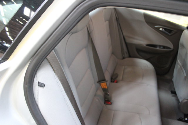 Used 2020 Chevrolet Malibu LS FWD image 9