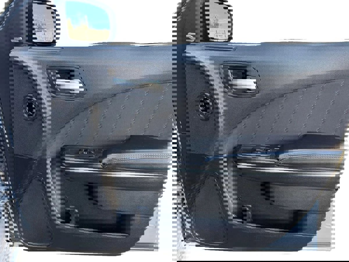 Used 2020 Dodge Charger R/T image 17