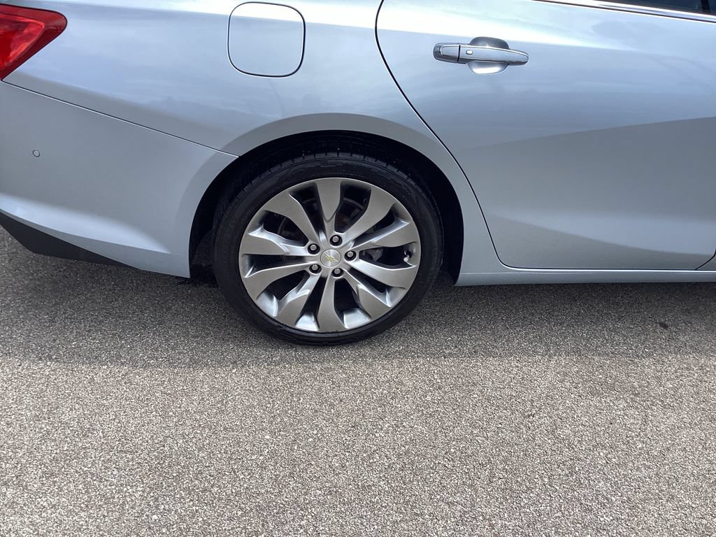 Used 2017 Chevrolet Malibu Premier w/ Premier Sun and Wheel Package FWD image 25