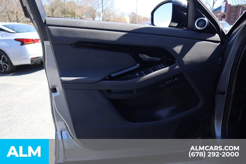 Used 2024 Land Rover Range Rover Evoque Dynamic SE image 16