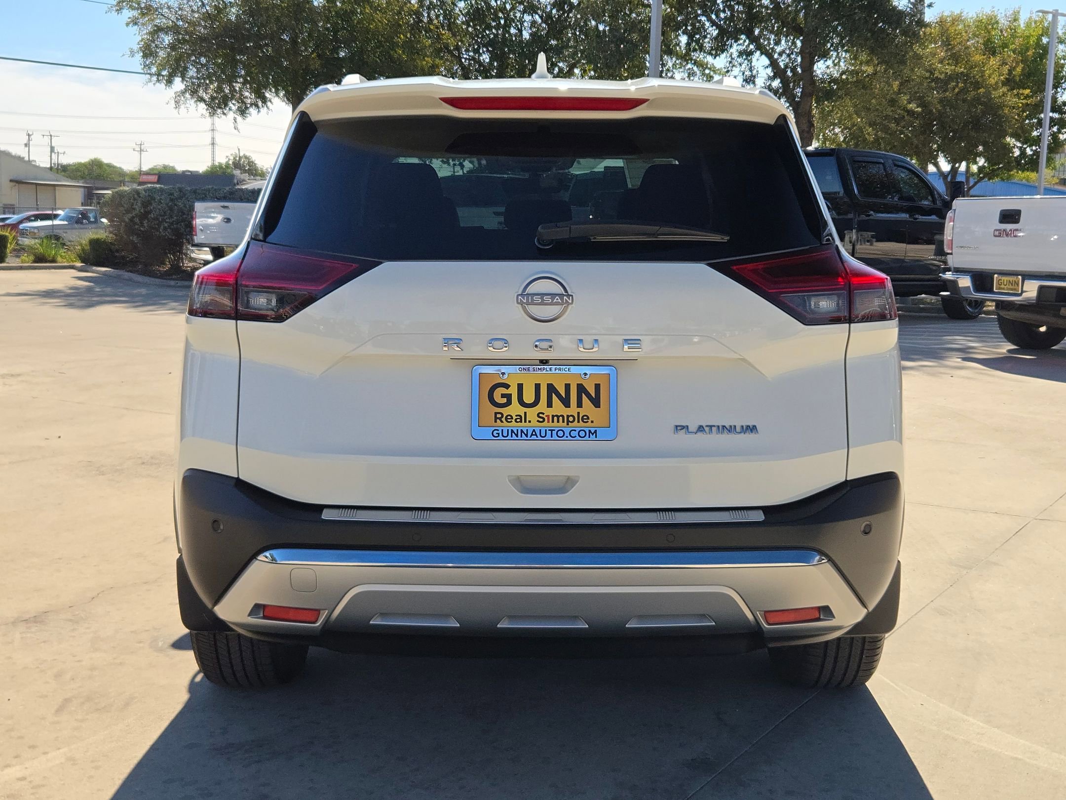 Used 2023 Nissan Rogue Platinum w/ Platinum Premium Package image 6