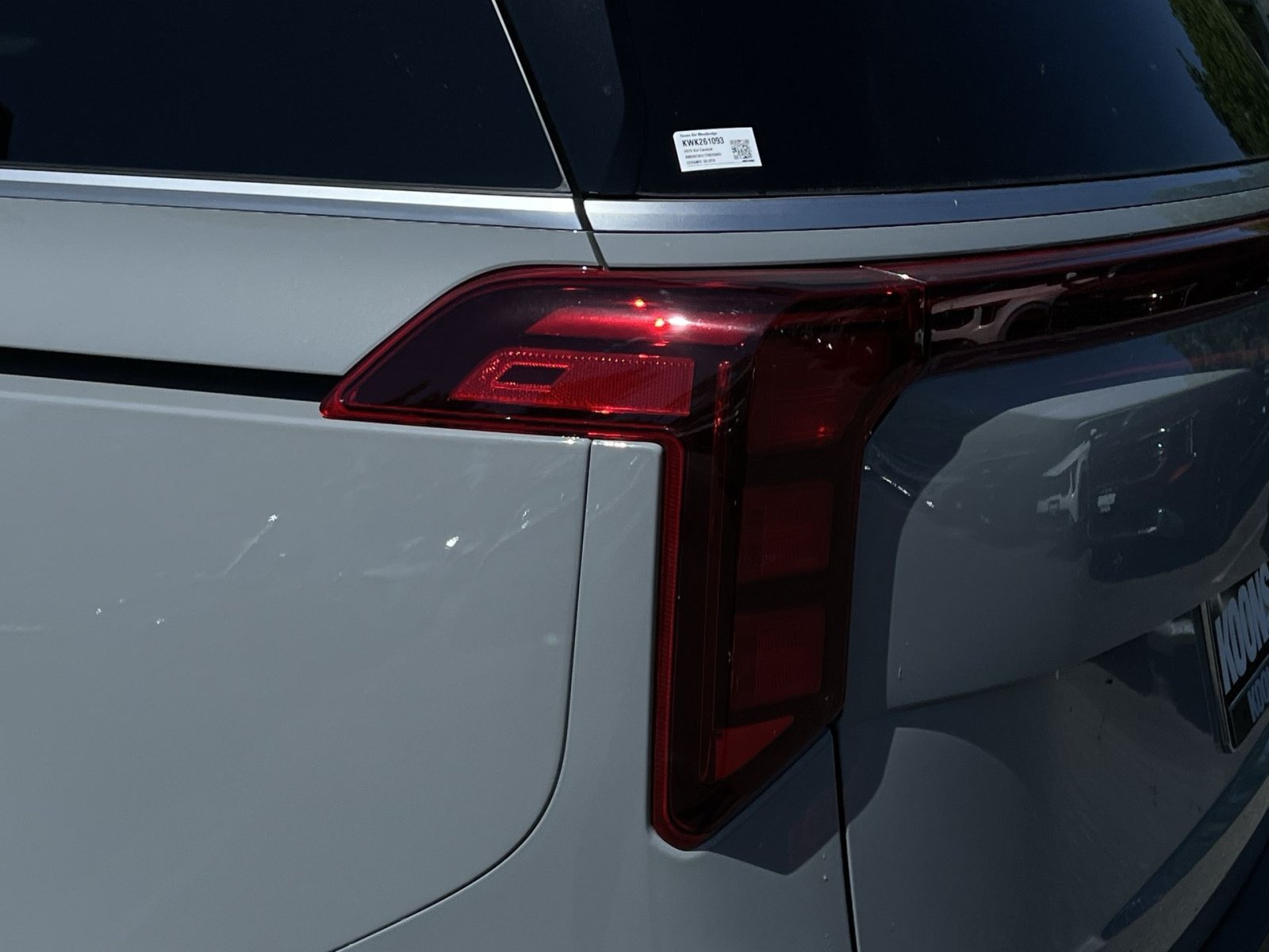 New 2026 Kia Carnival EX FWD image 22