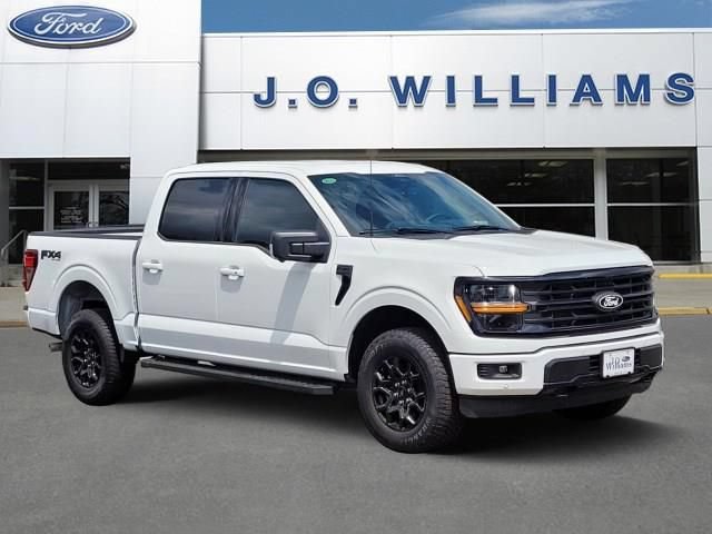 New 2026 Ford F150 XLT w/ Equipment Group 302A MID