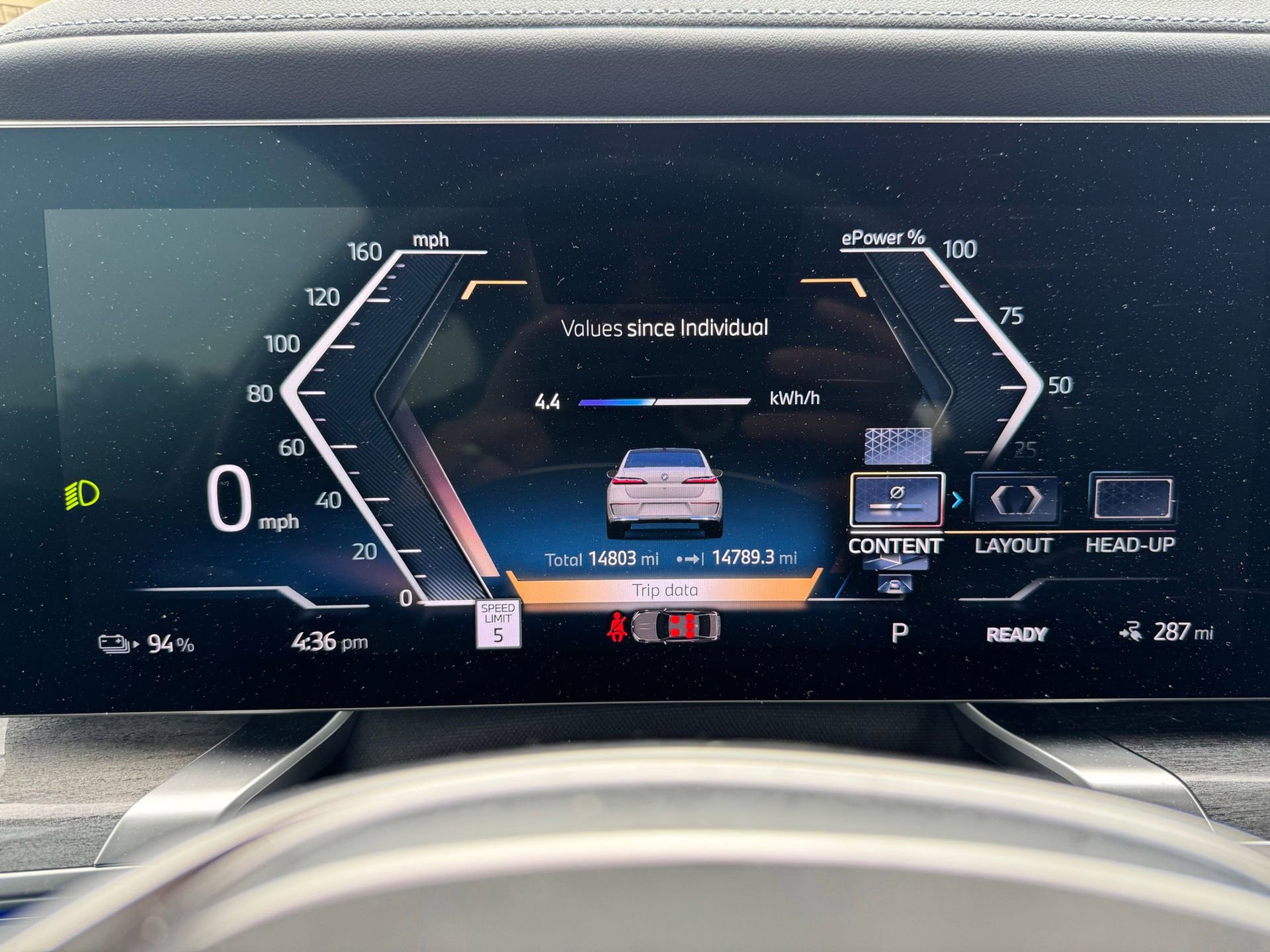 Used 2024 BMW i7 eDrive50 w/ Premium Package RWD image 9