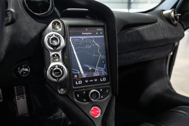 Used 2020 McLaren 720S Spider RWD image 15