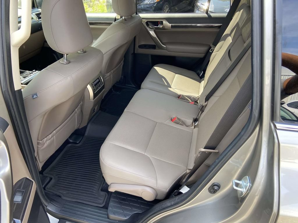 Used 2020 Lexus GX 460 Premium w/ Premium Package AWD/4WD image 20