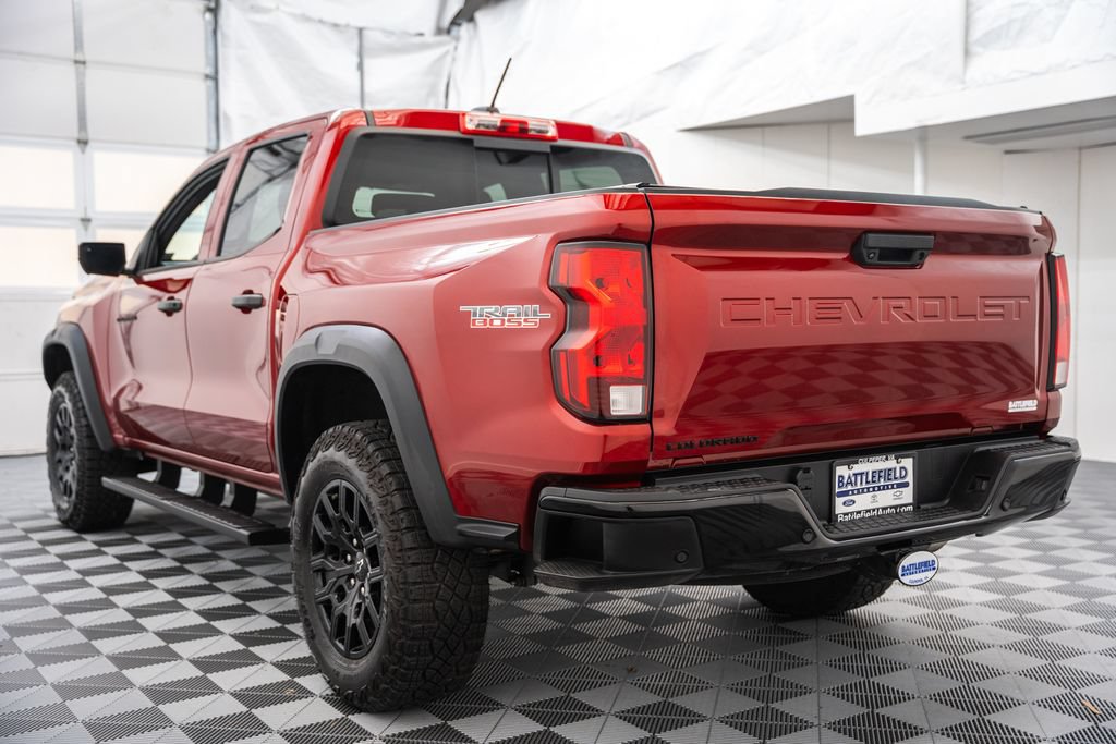Used 2024 Chevrolet Colorado Trail Boss w/ Technology Package AWD/4WD image 7