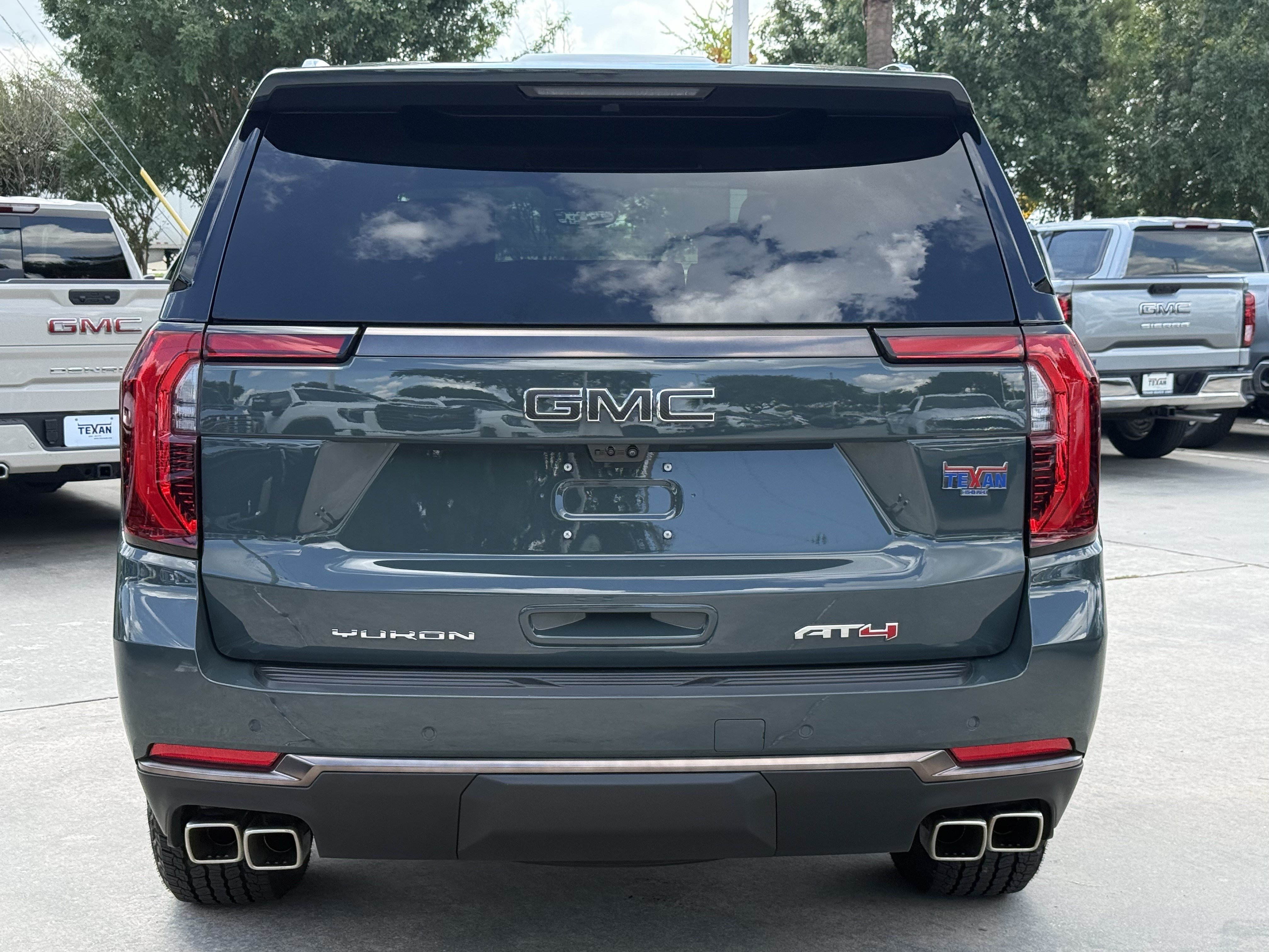 Used 2026 GMC Yukon AT4 Ultimate AWD/4WD image 6