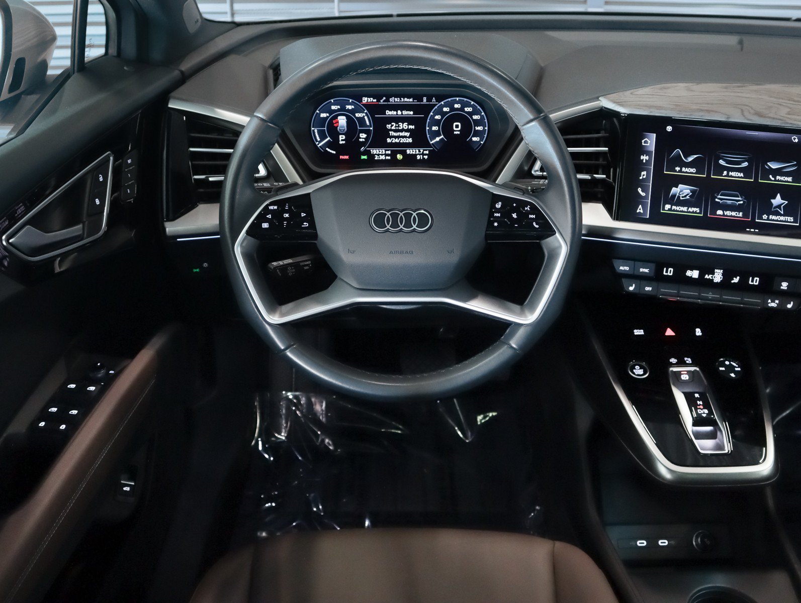 Used 2023 Audi Q4 e-tron Premium Plus w/ Premium Plus AWD/4WD image 15