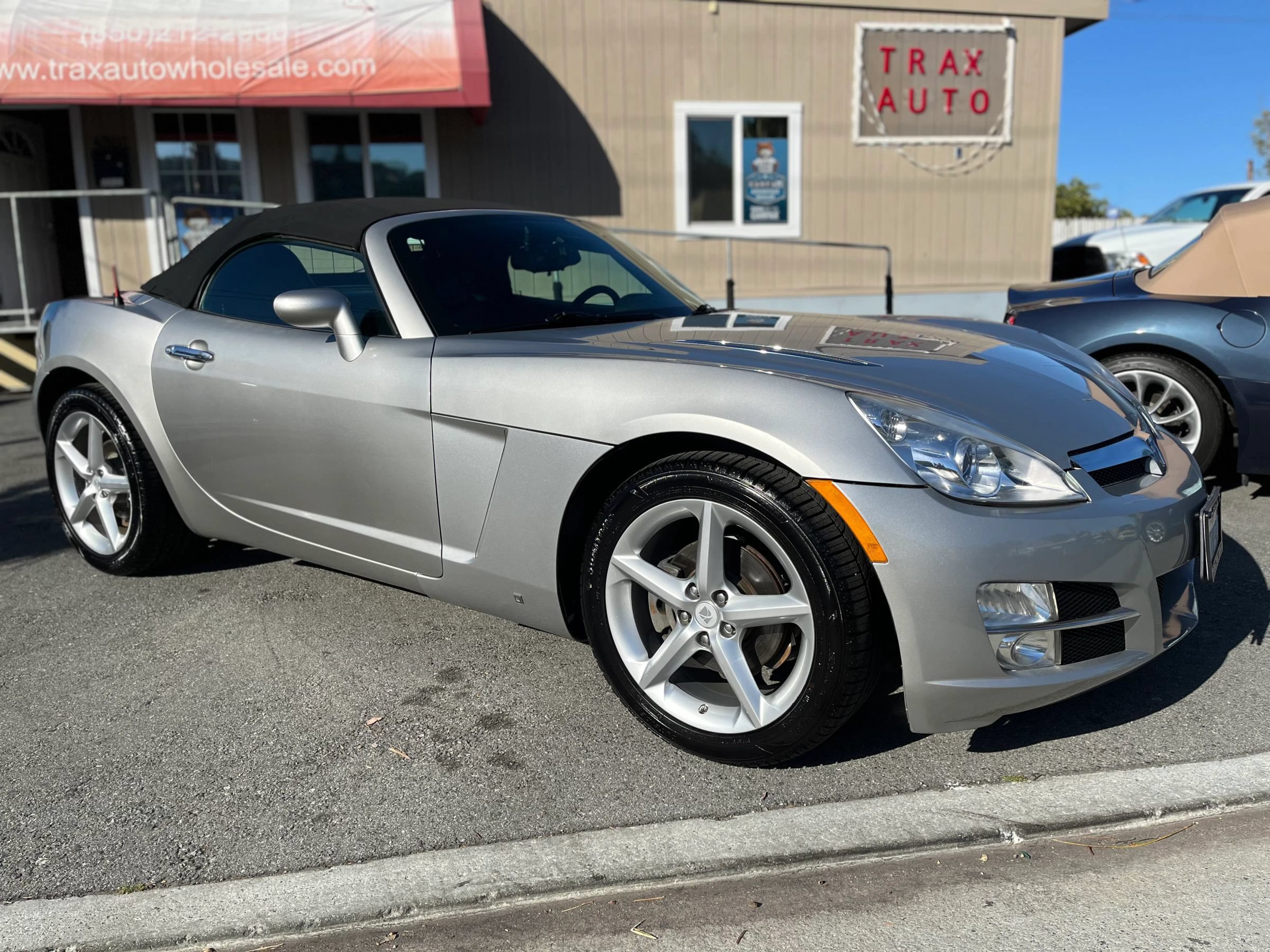 Used 2008 Saturn Sky w/ Premium Trim Package RWD image 1