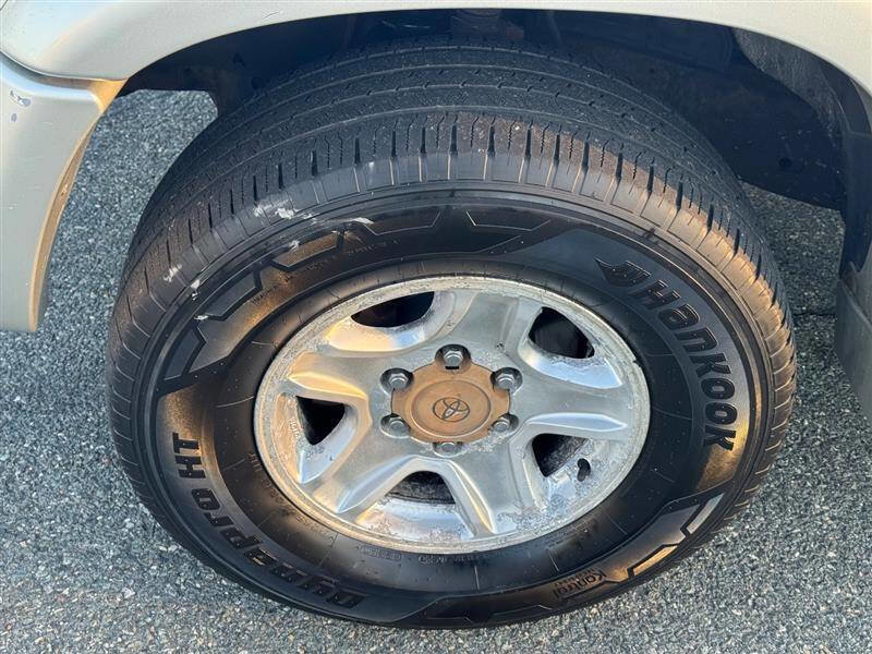 Used 2000 Toyota 4Runner Limited image 11