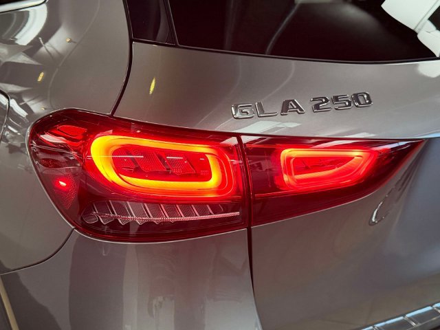 Certified 2023 Mercedes-Benz GLA 250 4MATIC image 10