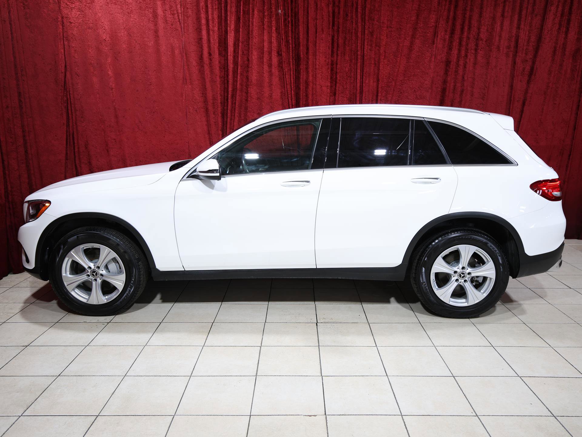 Used 2018 Mercedes-Benz GLC 300 4MATIC image 4