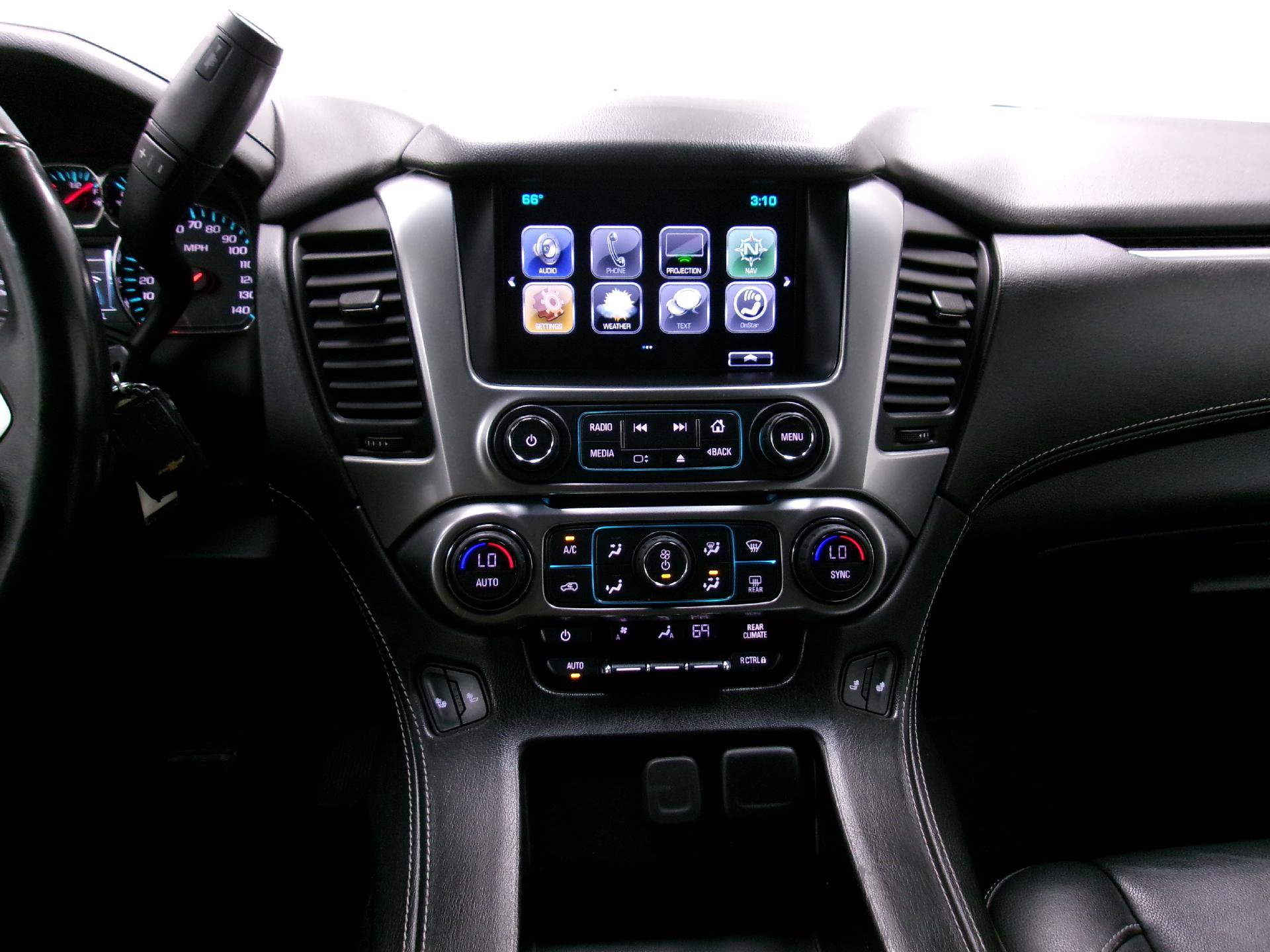 Used 2018 Chevrolet Suburban LT image 12