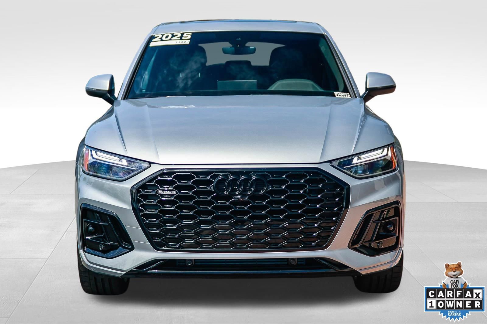 Certified 2025 Audi Q5 2.0T Premium Plus w/ Premium Plus Package AWD/4WD image 2