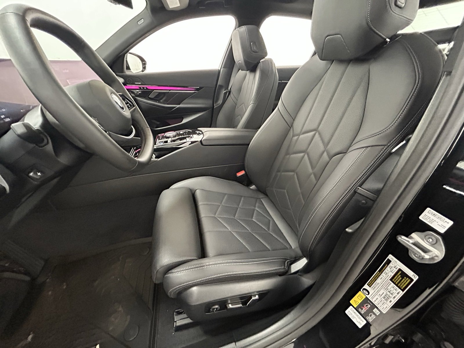 Used 2024 BMW i5 eDrive40i w/ Premium Package image 29