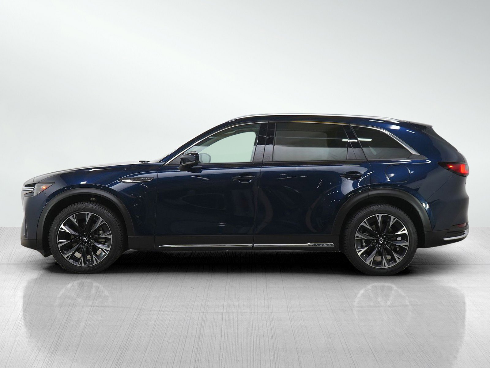 Used 2024 MAZDA CX-90 Plug-In Hybrid w/ Premium Pkg AWD/4WD image 2