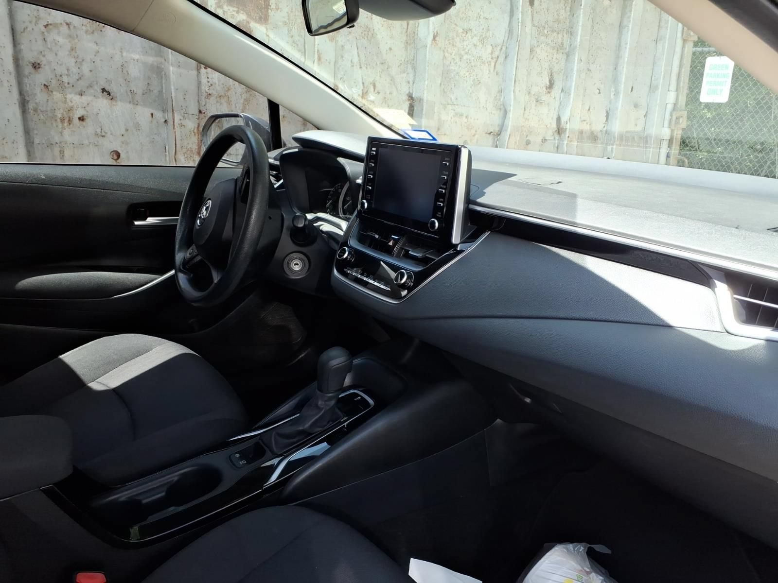 Used 2020 Toyota Corolla LE FWD image 10