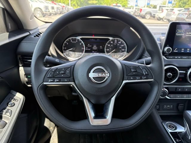 Used 2025 Nissan Sentra SV FWD image 13