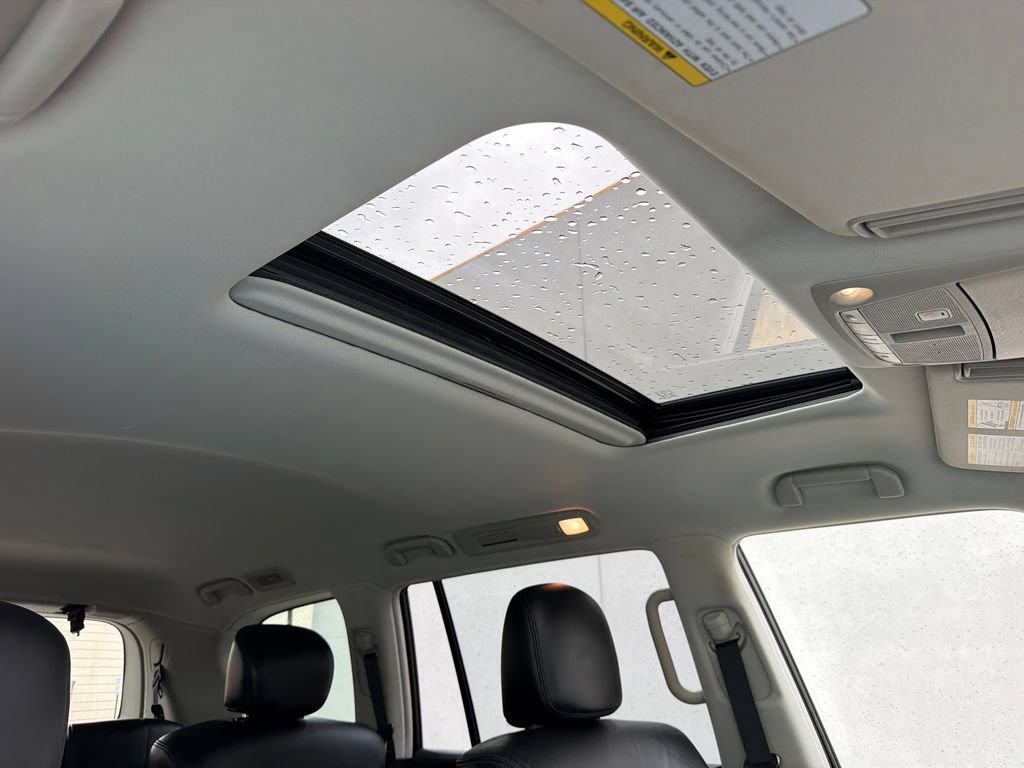 Used 2021 Nissan Armada SL w/ Captain's Chairs Package AWD/4WD image 12