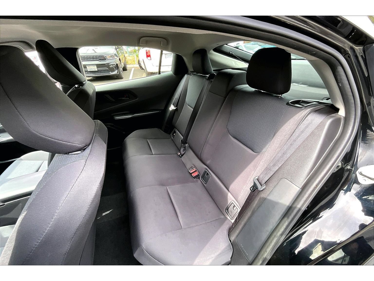 Used 2025 Toyota Prius LE FWD image 25