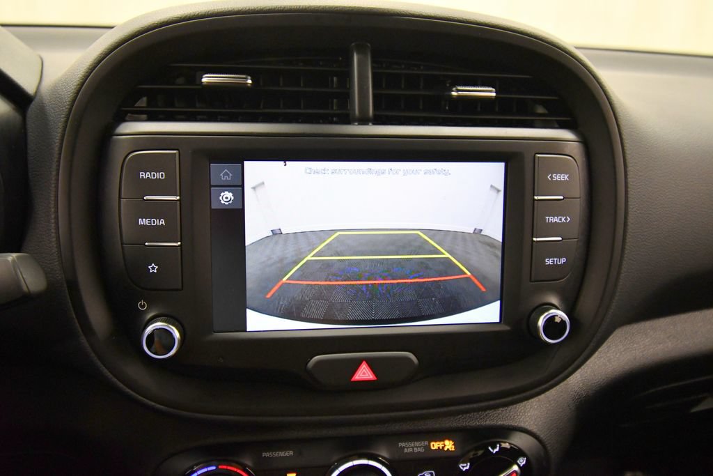 Certified 2025 Kia Soul LX w/ LX Technology Package FWD image 23