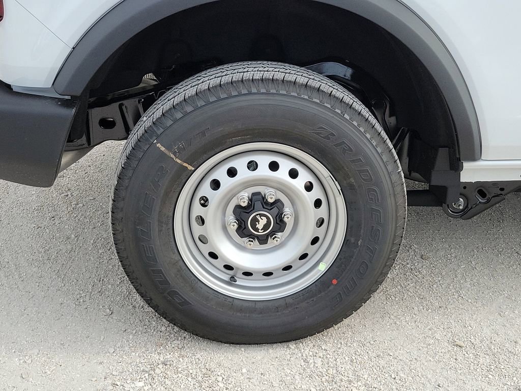 New 2025 Ford Bronco 4-Door image 5