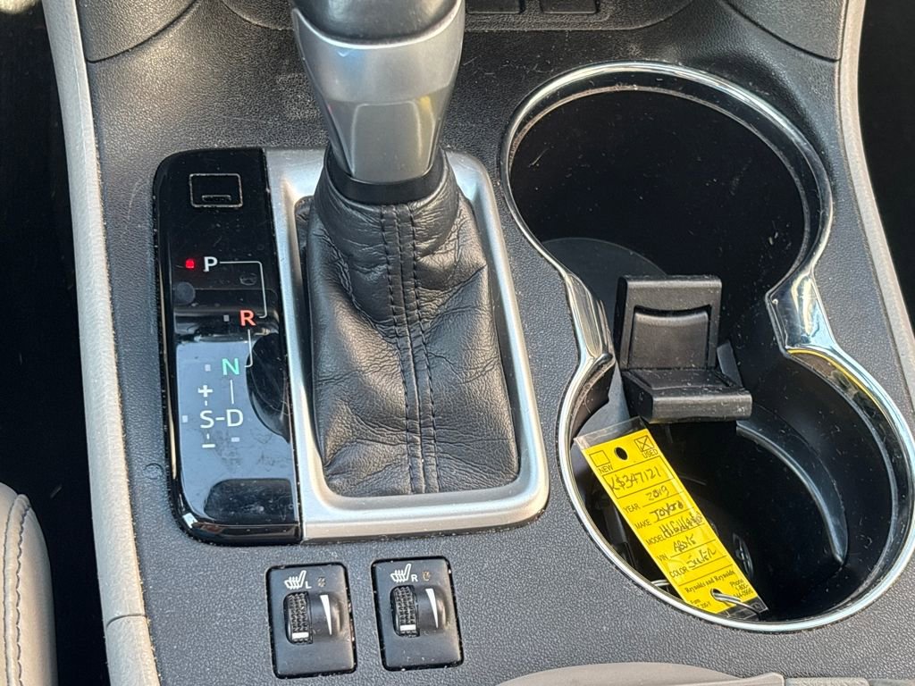 Used 2019 Toyota Highlander XLE image 15