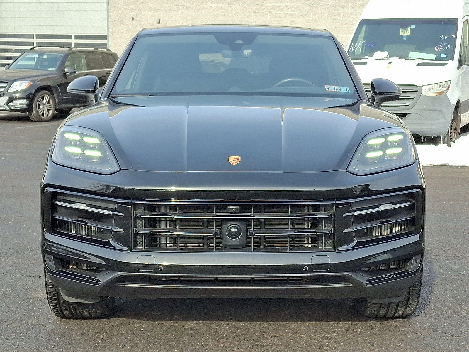Used 2024 Porsche Cayenne Coupe image 2