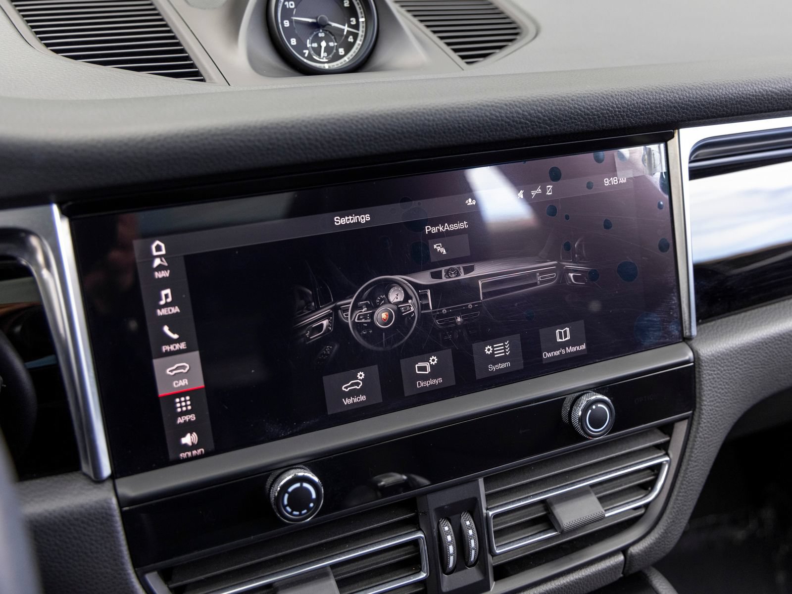 Certified 2023 Porsche Macan AWD/4WD image 43