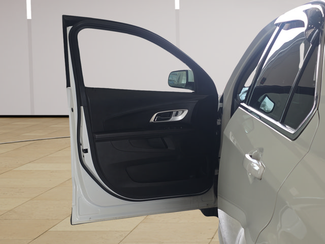 Used 2015 Chevrolet Equinox LT w/ Driver Convenience Package FWD image 10