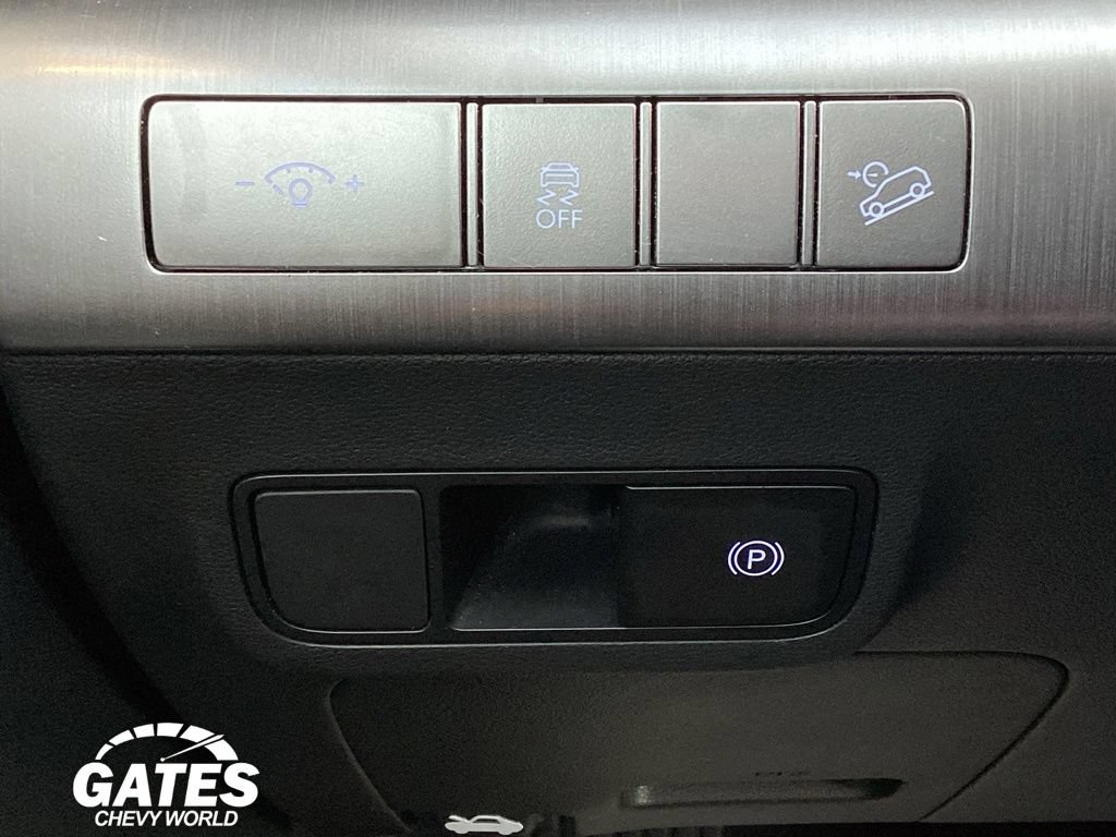 Used 2025 Hyundai Kona SEL FWD image 22