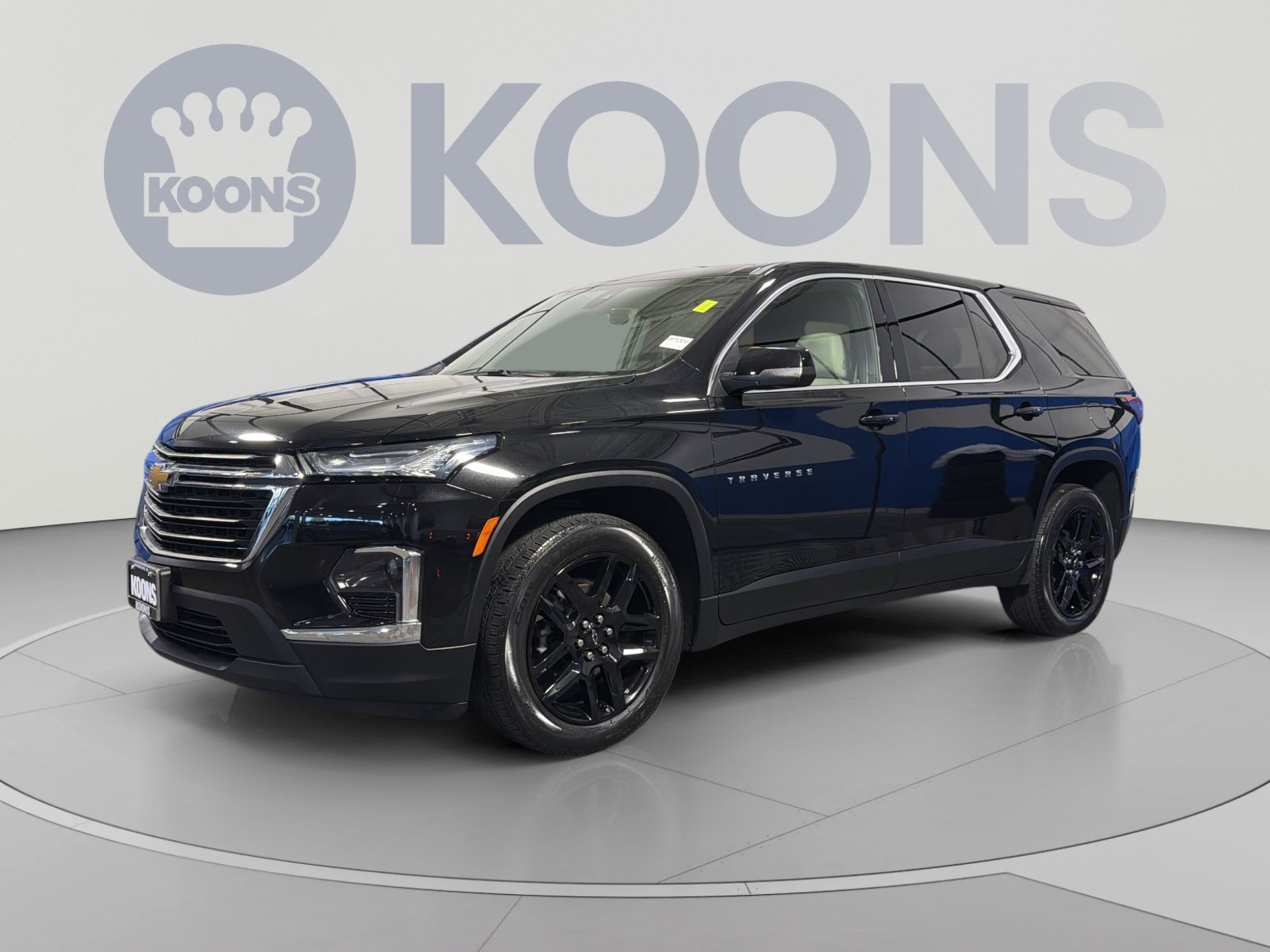 Used 2023 Chevrolet Traverse LS