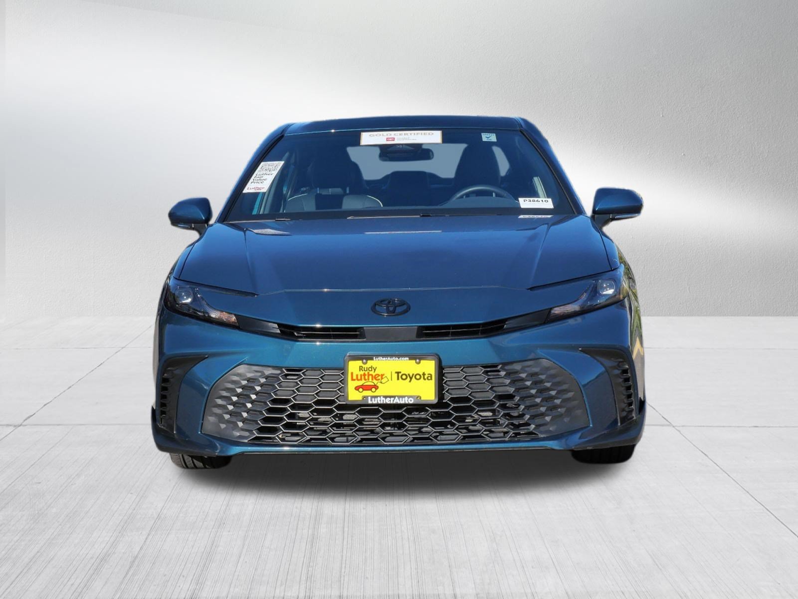 Used 2026 Toyota Camry SE FWD image 2