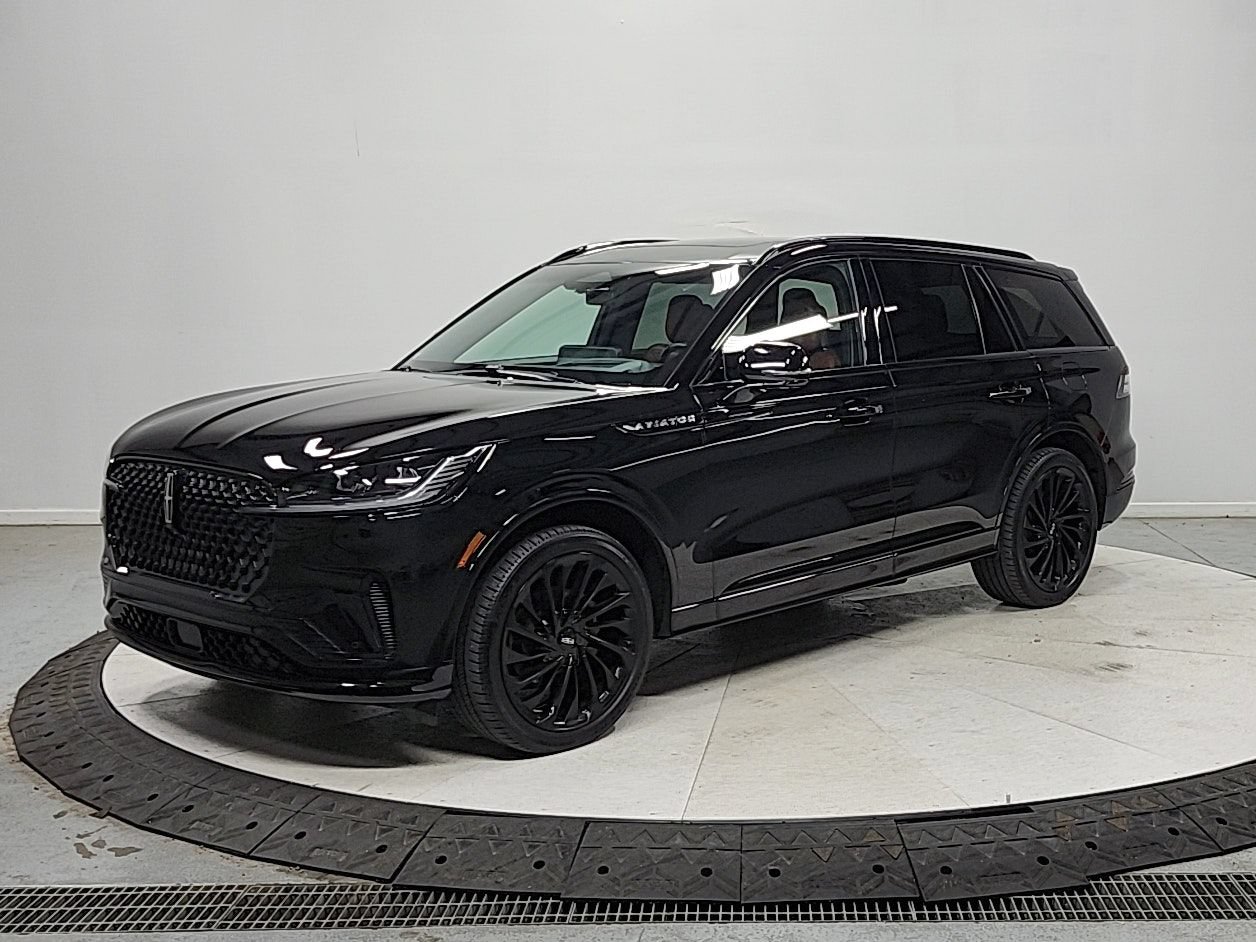Used 2025 Lincoln Aviator Reserve w/ Equipment Group 201A AWD/4WD image 3