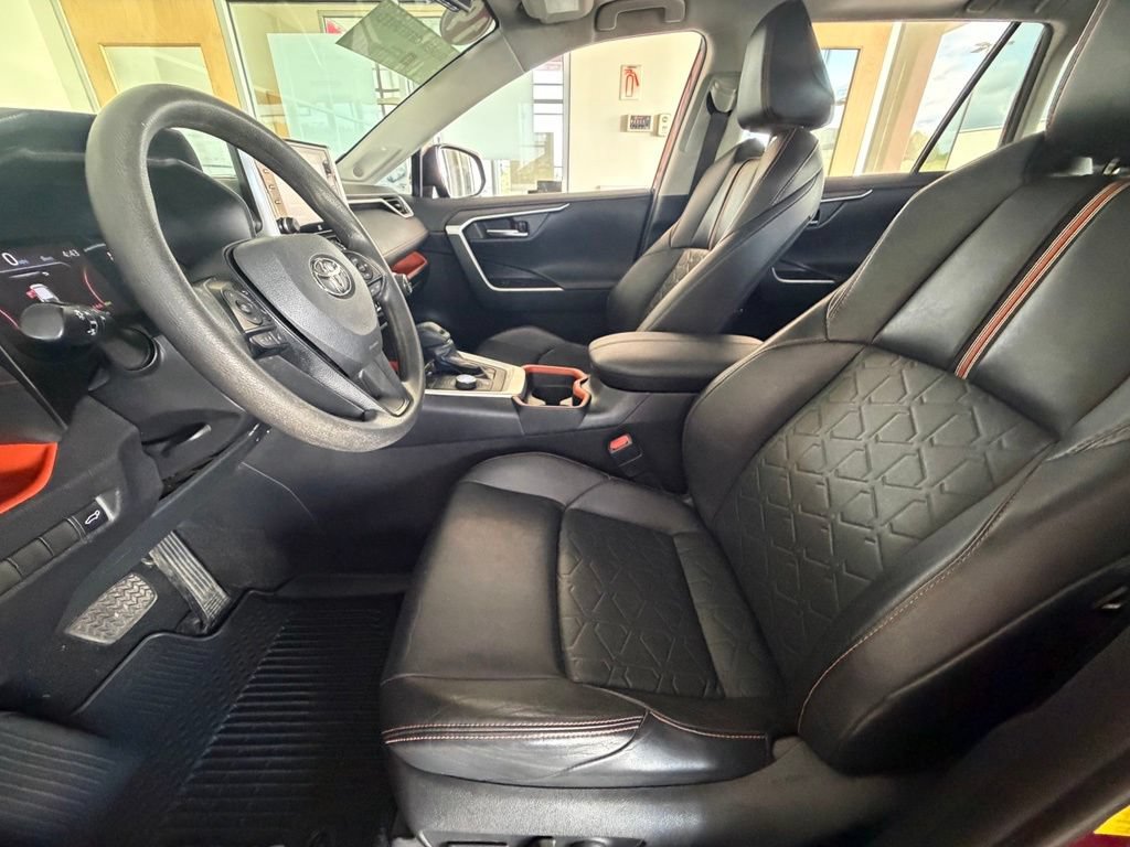 Used 2019 Toyota RAV4 Adventure AWD/4WD image 17