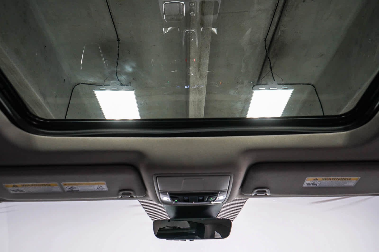 Used 2023 Acura MDX SH-AWD w/ Technology Package image 16