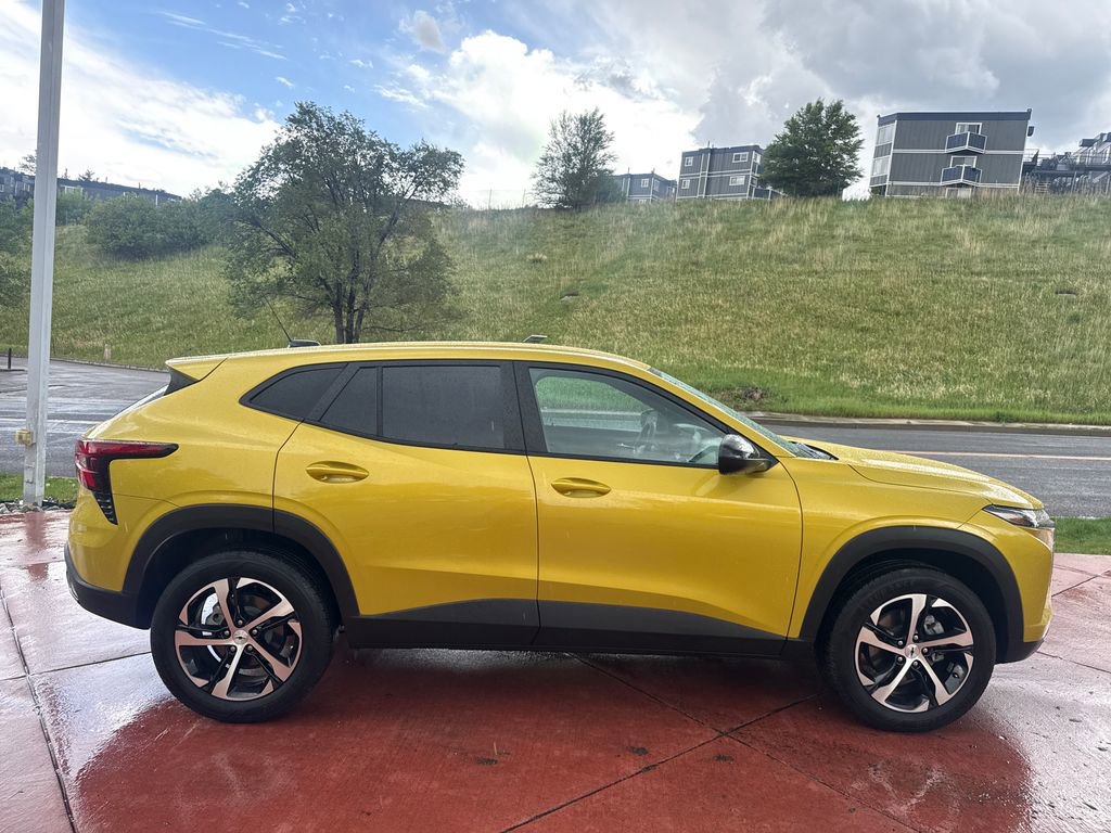 Used 2024 Chevrolet Trax RS w/ Driver Confidence Package FWD image 9