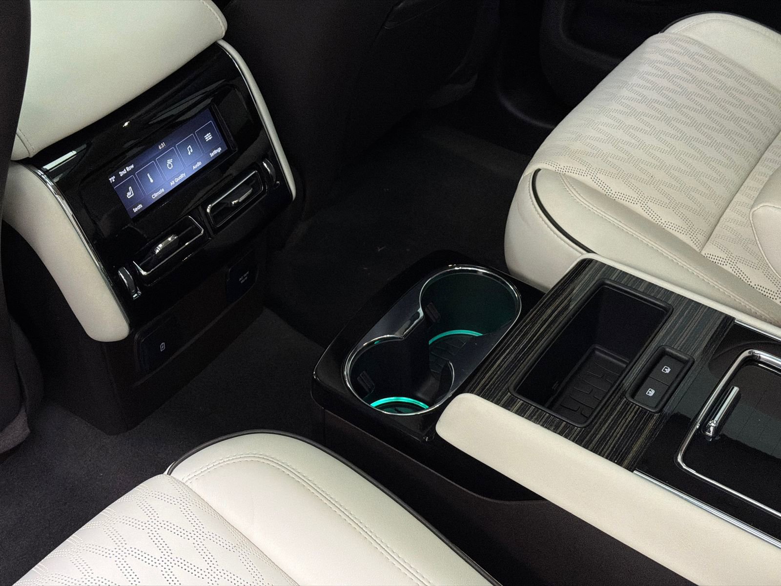 Used 2023 Lincoln Aviator Black Label image 17