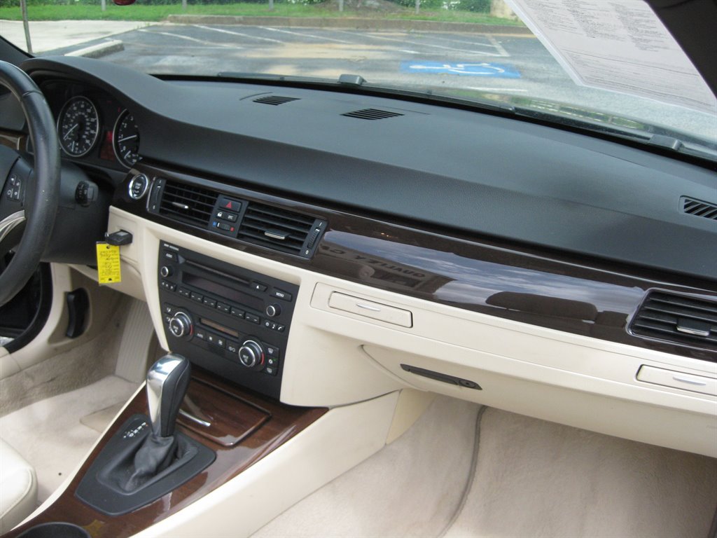 Used 2009 BMW 328i Convertible RWD image 25