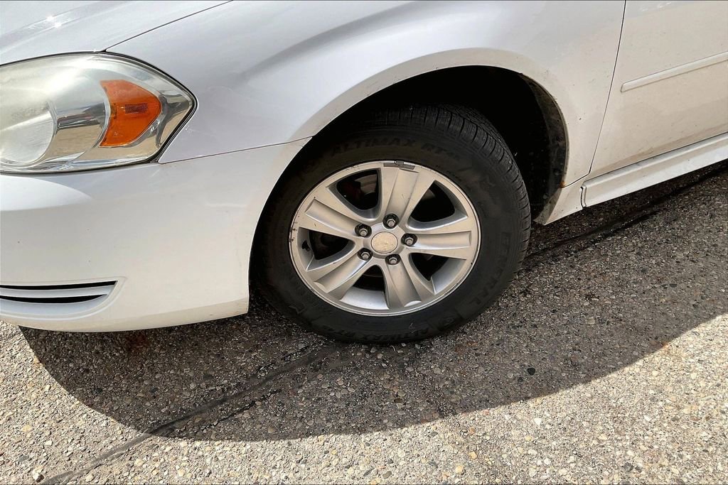 Used 2013 Chevrolet Impala LS FWD image 4