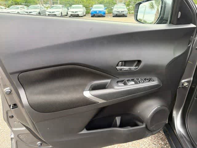 Used 2023 Nissan Kicks SV FWD image 27