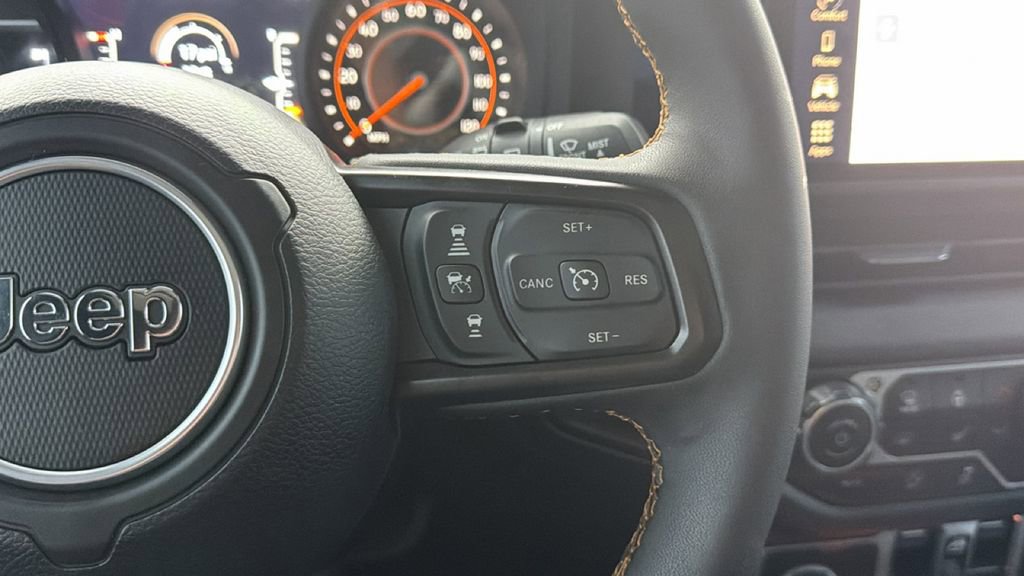 Used 2024 Jeep Wrangler Unlimited Sport AWD/4WD image 21