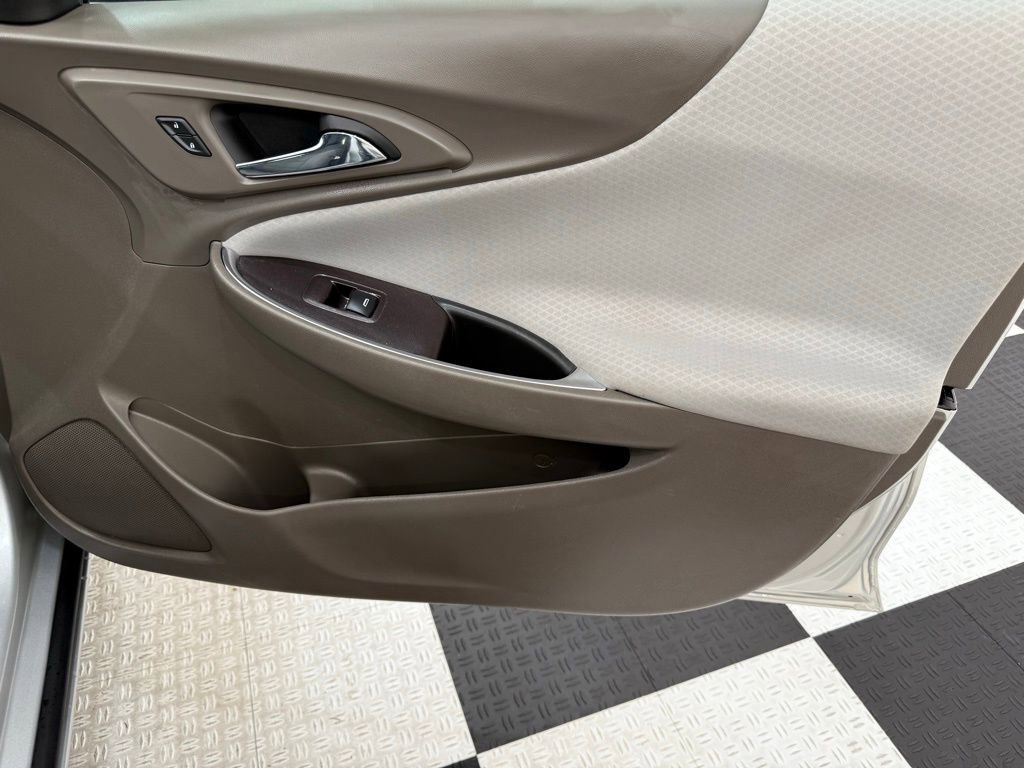 Used 2020 Chevrolet Malibu LT w/ Fleet LT Safety Plus Package image 19