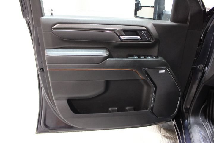Used 2025 GMC Sierra 2500 AT4 AWD/4WD image 17